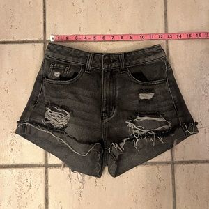 Pacsun distressed denim mom shorts size 24